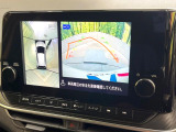 【アラウンドビューモニター】専用のカメラにより、上から見下ろしたような視点で360度クルマの周囲を確認することができます☆縦列駐車や幅寄せ時に活躍してくれます♪