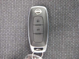 『インテリジェントキ-』機械的な鍵を使用せずに車両のドアの施錠/解錠、エンジン始動が可能なシステムです!