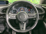【純正革巻きステアリング】上質な革を使用することで、手にしっかり馴染みとても運転しやすいハンドルです♪