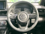 インテリアに合わせたデザインのステアリングは、運転される方のことも考え、運転しやすい形状、大きさです。是非一度、実際に触ってお確かめください。