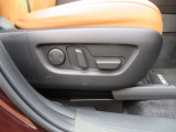 運転席と助手席は10Wayパワーシートが装備されており、運転者に合わせて、細かくシートポジションの調整が可能です。