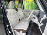 運転席シート廻りは使用感も少なく、良好な状態となっています。丁寧に使われていたことがよくわかりますね。