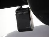 ◆ドライブレコーダー◆映像・音声などを記録する自動車用の装置です。 もしもの事故の際の記録はもちろん、旅行の際の思い出としてドライブの映像を楽しむことができます。
