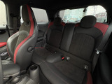◆LIBERALAは、輸入車選びの新たなスタイルを提案するインポート・セレクト・ブランドです。オーナー様となる方がクルマから直接感じる感性を第一にした、最良の一台との出会いをコーディネートいたします。