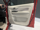 運転席ドアの内張☆パワーウィンドウです♪