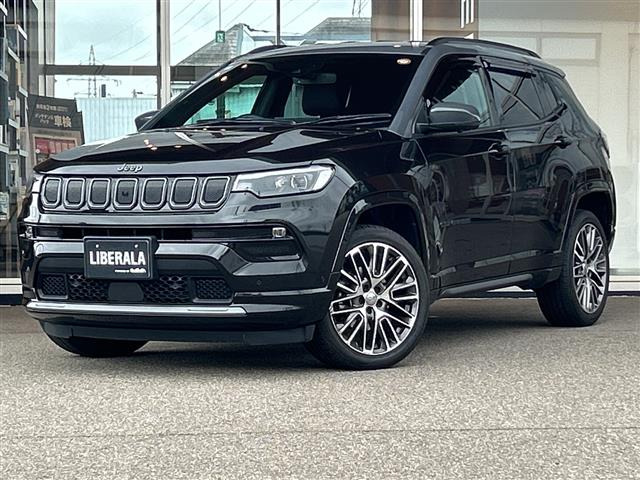 コンパス  4WD 本革シート