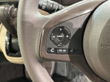 ステアリングにオーディオ操作スイッチが付いています。オーディオ画面に直接タッチしなくても操作が出来ますので、運転に集中できます。