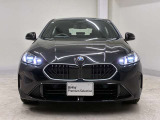 【キドニーグリル】BMWは約90年もの間、ほぼ全ての車両にひと目でBMWだと分かるこの特徴的なフロントグリルが備えられ、デザイン・アイコンとして親しまれてきました。