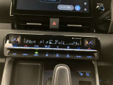 シートヒーター装備!寒い季節でも素早くシートを温め、快適なドライブをサポート。冬場の乗り出しも快適で、毎日の運転がより心地よくなります。