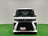 細部にメッキパーツの煌き。大人の感性に響く洗練さを身にまとった後期タントカスタムが入荷致しました。
