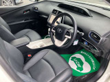 高いホールド性で運転姿勢が安定します。長距離ドライブでも疲れにくいのが魅力です。快適なドライビングライフをお送りください♪