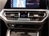 オートエアコン搭載、左右の座席でそれぞれ温度設定が可能です