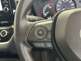 運転中、オーディオの操作をしてて、ハッとしたことはありませんか?ステアリングスイッチは、運転中でもハンドルでオーディオの操作が可能です。安全なドライブをサポートします。