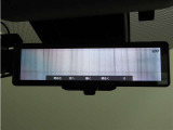 デジタルインナーミラー装備!車両後方のカメラの映像をデジタル補正で視認性を向上させてインナーミラー内に表示します♪視界を遮るものがなく、後席に同乗者がいても後方を確認しやすく安心です♪
