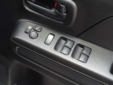 パワーウインドウを装備しております!後席ウインドゥの閉め忘れも運転席で解決できます♪