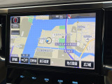 【純正10.5型ナビ】人気の純正ナビを装備しております。ナビの使いやすさはもちろん、オーディオ機能も充実!キャンプや旅行はもちろん、通勤や買い物など普段のドライブも楽しくなるはず♪