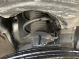 お車を安心してお乗りいただく為には、足回りの定期点検が欠かせません。サービスサポート(有償保証)では無料点検もご提供しており、安心のカーライフをお過ごしいただけるサポート体制が整っています。