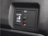 ◆片側電動スライドドア◆狭い駐車場でも乗り降りが楽々♪お子様が隣の車にドアを当ててしまう心配もございません!小さなお子様連れの方もこれで安心。