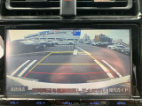 バックガイドモニターで、後方を確認しながら安心して駐車することができます。運転初心者も熟練者も必須の機能ですよ!