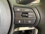 【アダプティブクルーズコントロール】高速道路での長距離走行が楽に!!自動で速度を保つクルーズコントロールが、衝突軽減システムと連携し、前方の車両を感知して車間を保つように速度調節してくれます!!