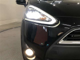 LEDヘッドライトです。デザイン性がよくとても明るいので、夜間の走行や悪天候でも安心です。しかも長寿命!