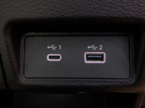 USB充電ソケット装備。