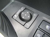 駐車時や狭い道でのすれ違い時に気を使うミラー。電動格納式ドアミラーはそんな時に便利です。