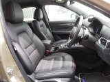 【運転席シート】へたりがちな運転席も大きなへたりがなく、綺麗な状態です。