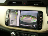 サイドモニター付きなのでギリギリまで幅寄せしちゃって下さい♪細い道などで対向車とすれ違う際にも便利ですよ★