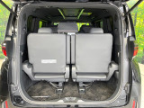 【パワーバックドア】スマートキーや運転席のボタンを押すだけでリアゲートが自動で開閉します!荷物を持っている時や、高い位置にあるバックドアを閉める際に便利な機能です♪