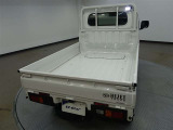 広々とした荷台を備えています。大きなものや長さのある荷物もしっかりと積み込めます。