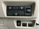 運転席スイッチ部 人気装備のオートスライドドア付きで、とっても便利です!!