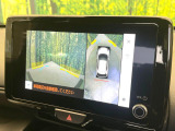 【パノラミックビューモニター】専用のカメラにより、上から見下ろしたような視点で360度クルマの周囲を確認することができます☆死角部分も確認しやすく、狭い場所での切り返しや駐車もスムーズに行えます。