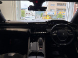 プジョー独自のi-Cockpit