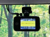 【ドライブレコーダー】ドライブレコーダー装備!走行中はもちろん、あおり運転や事故に遭遇した際、映像で記録し、万一のリスクに備えます。※記録用SDカードはお客様ご自身でご準備いただく必要があります。