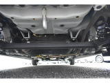 車両後方からの下回りです。マフラー防錆塗装や下回り防錆施工等も可能でございます。