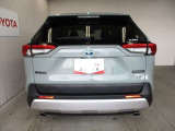 バックカメラが付いているので後方確認が非常にしやすいです。今や運転初心者も熟練者も必須装備!
