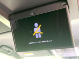 【フリップダウンモニター】大画面モニターで後席でもエンタメをお楽しみいただけます。小さなお子様にも大人気の装備です♪