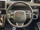 【純正革巻きステアリング】上質な革を使用することで、手にしっかり馴染みとても運転しやすいハンドルです♪