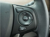 ◆アダプティブクルーズコントロール◆予め設定した車速内でクルマが自動的に加減速。前走車との適切な車間距離を維持しながら追従走行します。【LKAS】車線維持支援システムでステアリング操作を支援。