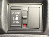 【パワースライドドア】スマートキーや運転席のスイッチでスライドドアの開閉が可能♪電動だから力を入れてドアを開ける必要が無く、小さいお子様でも、重い荷物を持っている時もラクに開け閉めできます♪