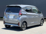 プライバシ-ガラスが装備されています。外を見るときは気にならずに、後方車両から車内が見えにくい設計です。