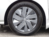 【タイヤ】【純正16インチホイール】《185/60R16》ホイールキャップ付き