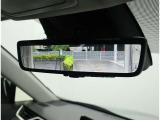 デジタルインナーミラー装備!車両後方のカメラの映像をデジタル補正で視認性を向上させてインナーミラー内に表示します♪視界を遮るものがなく、後席に同乗者がいても後方を確認しやすく安心です♪