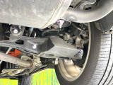 お車を安心してお乗りいただく為には、足回りの定期点検が欠かせません。サービスサポート(有償保証)では無料点検もご提供しており、安心のカーライフをお過ごしいただけるサポート体制が整っています。