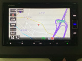 ナビゲーションはフルセグTV、インターナビ対応のGathers純正メモリーナビを搭載しています。Bluetoothオーディオ機能がありますので、スマートフォンなどの音楽も再生できます。