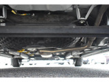 車両後方からの下回りです。マフラー防錆塗装や下回り防錆施工等も可能でございます。