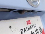 バックモニターは車庫入れの強い味方。 車は構造上、死角がたくさん。後退時の死角をチェックするために便利ですよ。 ただし、バックは目視で確認する事が重要ですよ。