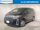 UVカット機能付ウインドシールドガラス(グリーン合わせ、高遮音性ガラス、トップシェード付)&3眼LEDヘッドランプ(ハイ・ロービーム/オートレベリング機能付)+LEDクリアランスランプ