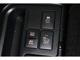 3つの走行モードがあります。『EVモード』はモーターのみで走行しガソリンを消費しないハイブリッド車ならではの環境にも優しい走行です。